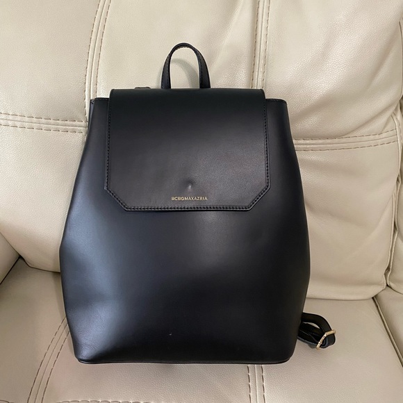 BCBG Maxazria Italian leather Backpack 🎒 VGUC. - Picture 2 of 7